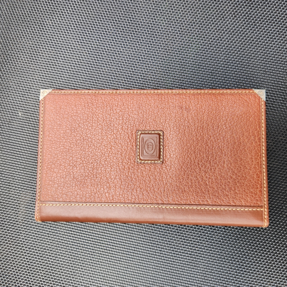 GUCCI Brown Leather GG Logo Checkbook and credit card cover Wallet - Picture 3 of 16